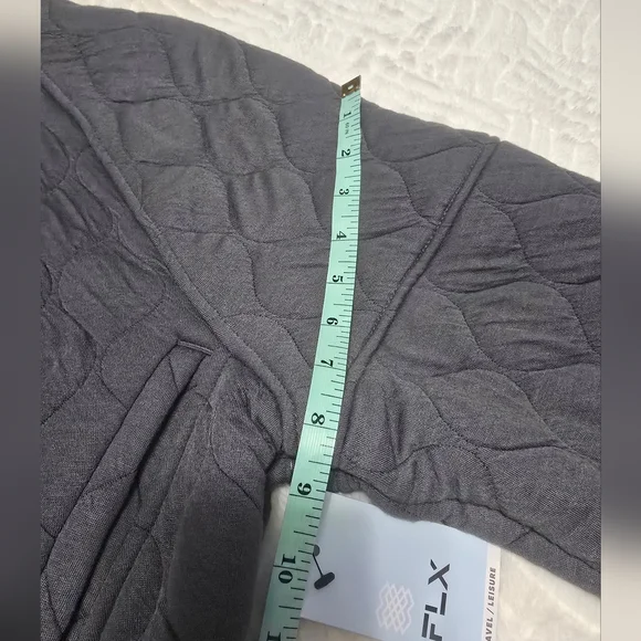 FLX Womens Croppes Quilted Jacket. Gray . Size S - Picture 10 of 14